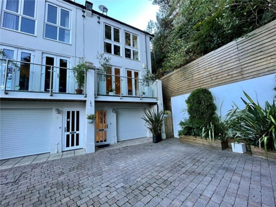 3 bedroom town house for rent in Blenheim Mews, Surrey Gardens, Bournemouth, Dorset, BH4