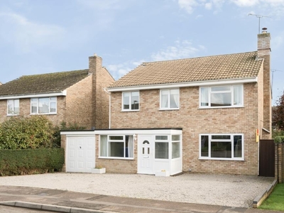 4 Bed House To Rent in Bloxham, Oxfordshire, OX15 - 688