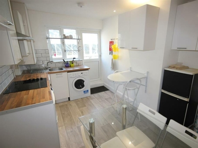 4 bedroom apartment for rent in Baker Street, Brighton, BN1