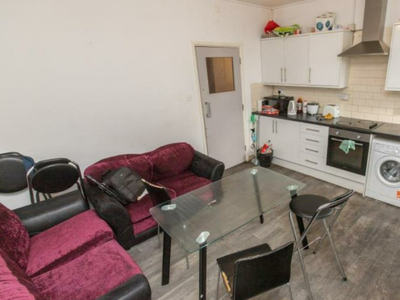 4 bedroom flat for rent in 546 Bristol Road, Selly Oak, Birmingham, B29