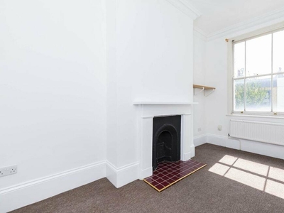 4 bedroom flat for rent in Hampstead Road, Camden / Euston NW1