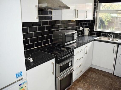 4 Bedroom Semi-detached House For Rent In Withington