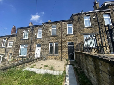 4 bedroom terraced house for rent in Carr Lane, Shipley, BD18