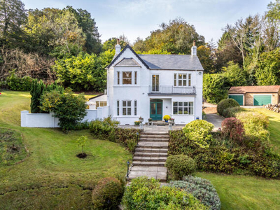 5 Bedroom Detached House For Sale In Woldingham