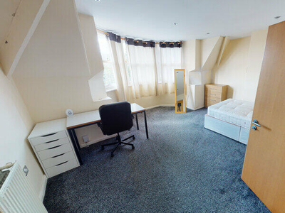 5 bedroom terraced house for rent in Clarendon Road, University, Leeds, LS2