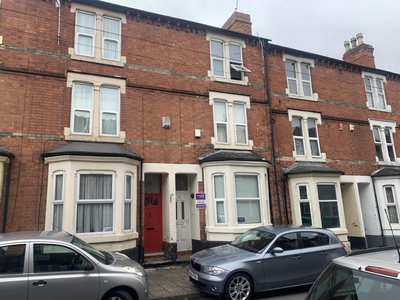 5 bedroom terraced house for rent in Myrtle Avenue, Forest Fields, Nottingham, NG7 6NR, NG7