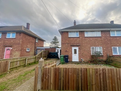 Churchfield Road, Outwell, WISBECH - 3 bedroom semi-detached house