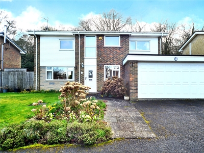 Ruffetts Way, Burgh Heath, Tadworth, Surrey, KT20 4 bedroom house in Burgh Heath