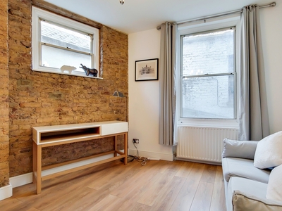 1 Bed Flat, London, W1D