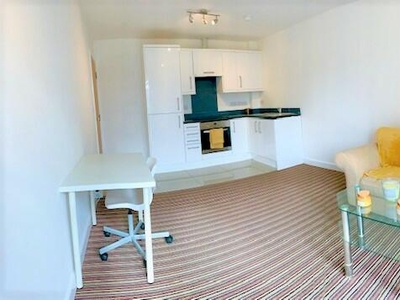 1 bedroom apartment for rent in Rhymney Street, Cardiff(City), CF24