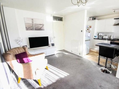 1 Bedroom Apartment For Sale In Loughton