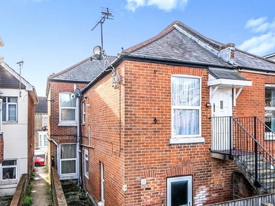 1 bedroom flat for rent in Ordnance Road, Southampton, Hampshire, SO15