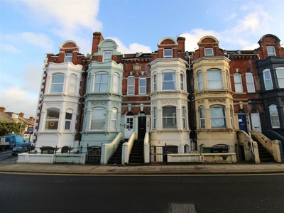 1 bedroom flat for rent in Victoria Road North, Southsea, PO5