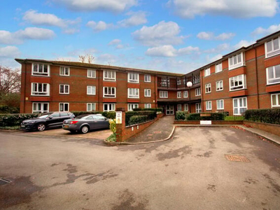 1 Bedroom Retirement Property For Sale In Staines-upon-thames