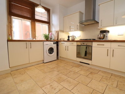 2 bedroom apartment for rent in Trinity Road, Chelmsford, CM2 6HR, CM2
