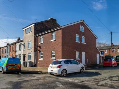 2 Bedroom Apartment For Sale In Macclesfield, Cheshire
