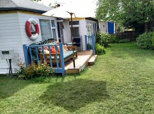 2 Bedroom Chalet For Sale In Grimsby, N.e. Lincs