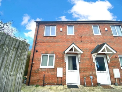 2 bedroom end of terrace house for rent in Muriel Gardens, Bulwell, Nottingham, NG6