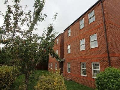 2 bedroom flat for rent in Bodill Gardens, Hucknall, Nottingham, NG15