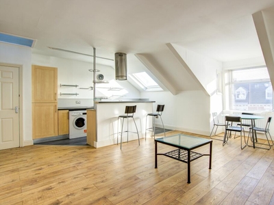 2 bedroom flat for rent in Grosvenor Place, Jesmond, , NE2