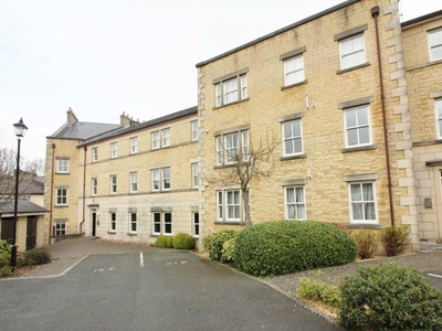 2 bedroom flat for rent in Henry Street, Lancaster, LA1