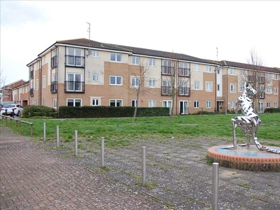 2 bedroom flat for rent in Hobart Close, Chelmsford, CM1