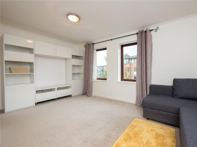2 bedroom flat for rent in North Werber Park, Edinburgh, EH4