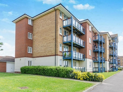 2 bedroom flat for rent in Quayside Road, Southampton, SO18