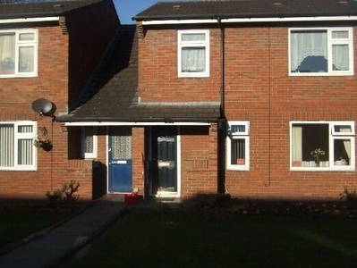 2 bedroom flat for rent in Shelley Road, Chester, Cheshire, CH1