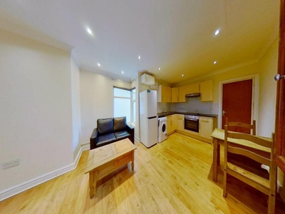 2 bedroom flat for rent in Woodville Road, Cathays, Cardiff, CF24