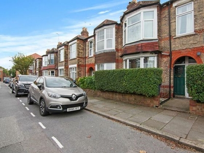 2 bedroom flat for sale Finchley, N2 8BN