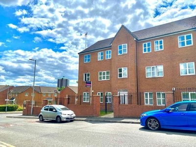 2 bedroom flat for sale Manchester, M40 8NT