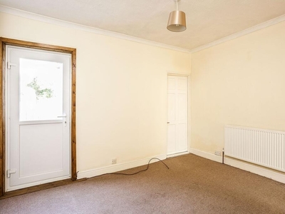 2 bedroom terraced house for rent in Manchester Road, Portsmouth, PO1