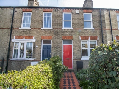2 bedroom terraced house for rent in Richmond Road, Cambridge, CB4