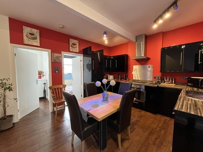 3 bedroom apartment for rent in Moreland Street, Nottingham, NG2