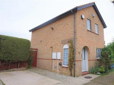 3 bedroom detached house for rent in Bottesford Close, Emerson Valley, Milton Keynes, MK4