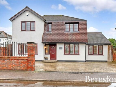 3 Bedroom Detached House For Sale In Herongate