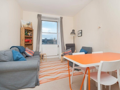 3 bedroom flat for rent in 0285L – Buccleuch Terrace, Edinburgh, EH8 9NB, EH8