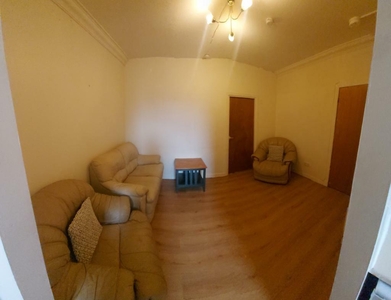3 bedroom flat for rent in Ashley Street, Glasgow, G3 6HW, G3