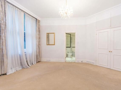 3 Bedroom Flat For Rent In Marylebone, London