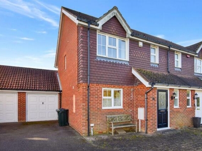 3 Bedroom Semi-detached House For Sale In Kingsnorth