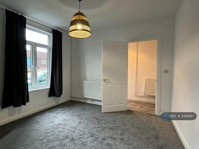 3 bedroom terraced house for rent in Brixton Road, Bristol, BS5