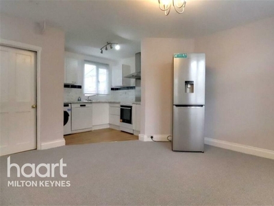 3 bedroom terraced house for rent in Western Road, Bletchley, MK2
