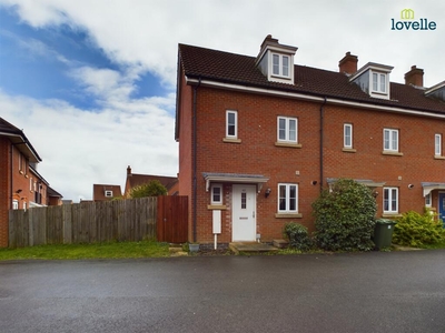3 bedroom town house for rent in Gabriel Crescent, Lincoln, LN2