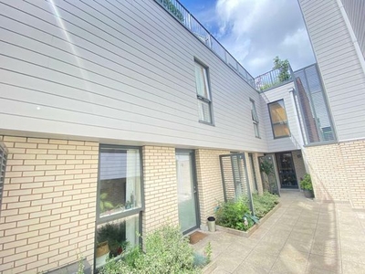 3 bedroom town house for sale Manchester, M4 5EP