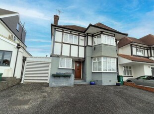 4 Bedroom Detached House For Sale In Edgware
