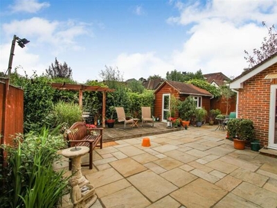 4 Bedroom Detached House For Sale In Hythe, Southampton