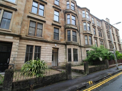 4 bedroom flat for rent in Southpark Avenue, Glasgow, G12