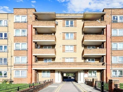 4 Bedroom Flat For Sale In Bethnal Green, London