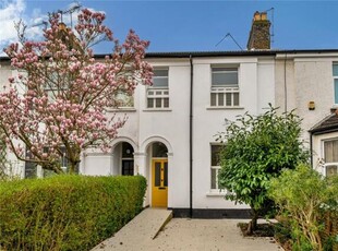4 Bedroom Property For Sale In London